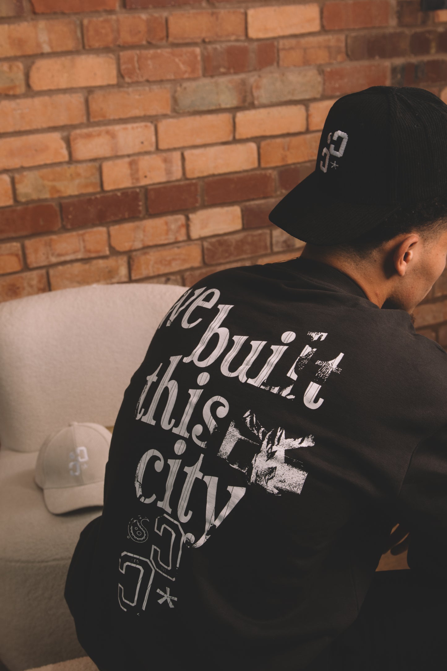 DIPLOMATIC CREWNECK - CITY CARTER