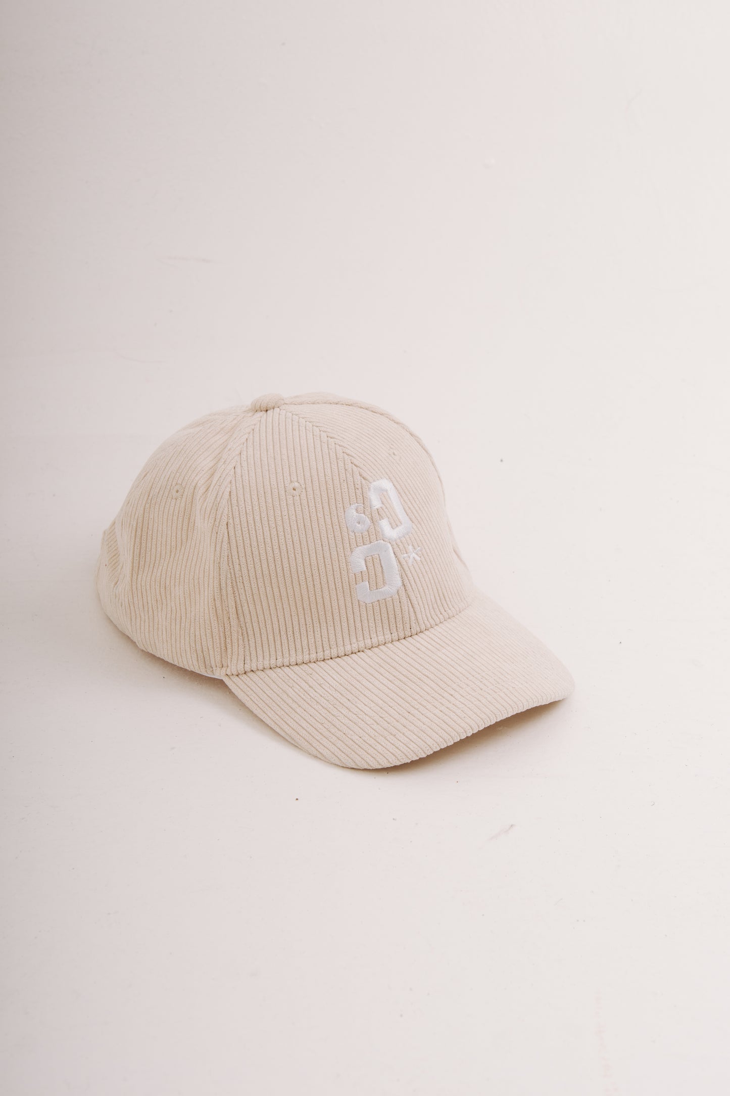 SNAPBACK OFF WHITE - CITY CARTER