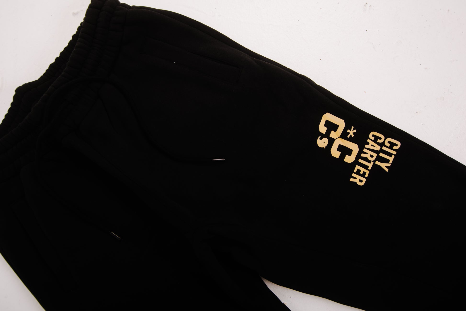 Streetwear black two-piece set with yellow accents