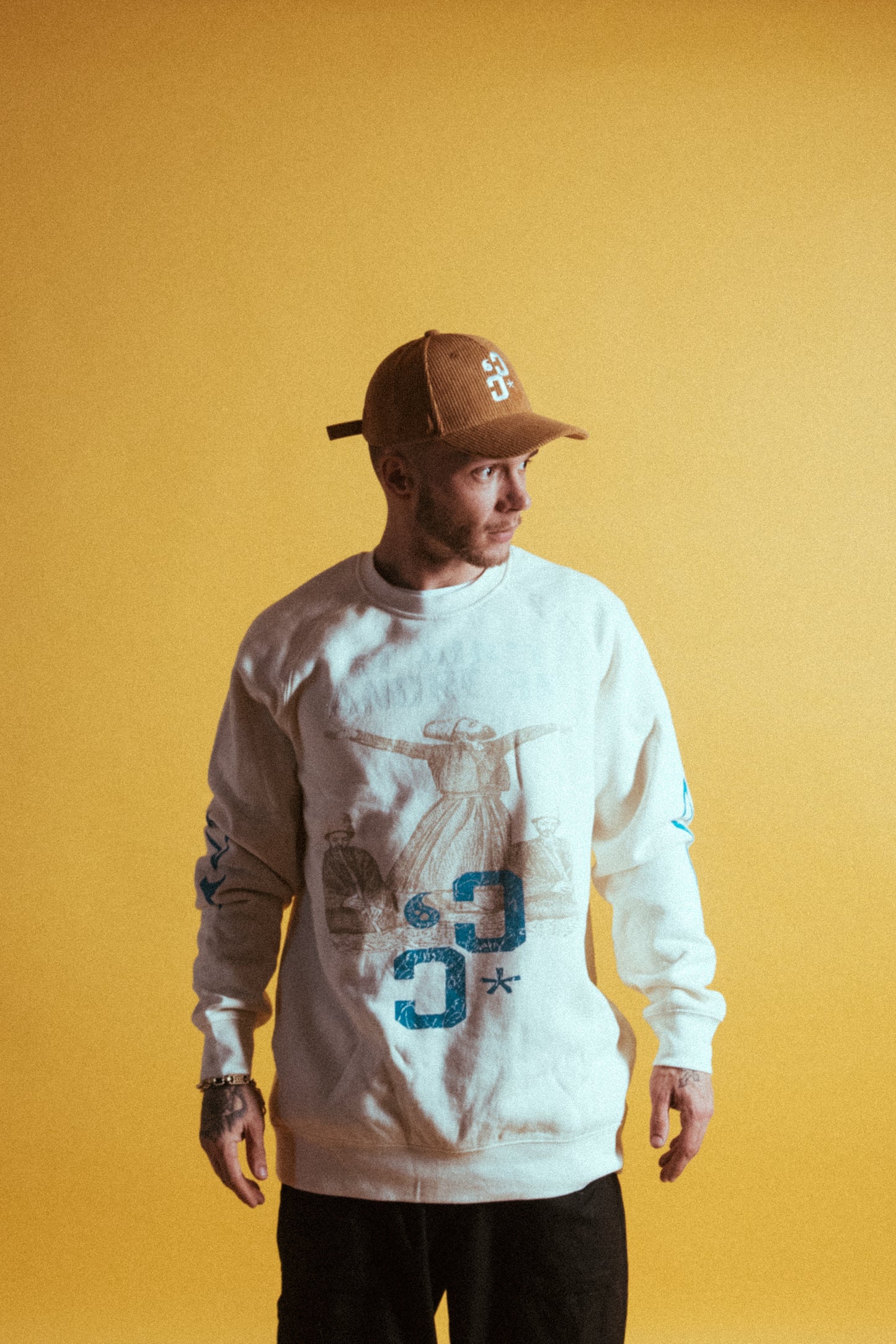 André 3K Sweatshirt - CITY CARTER