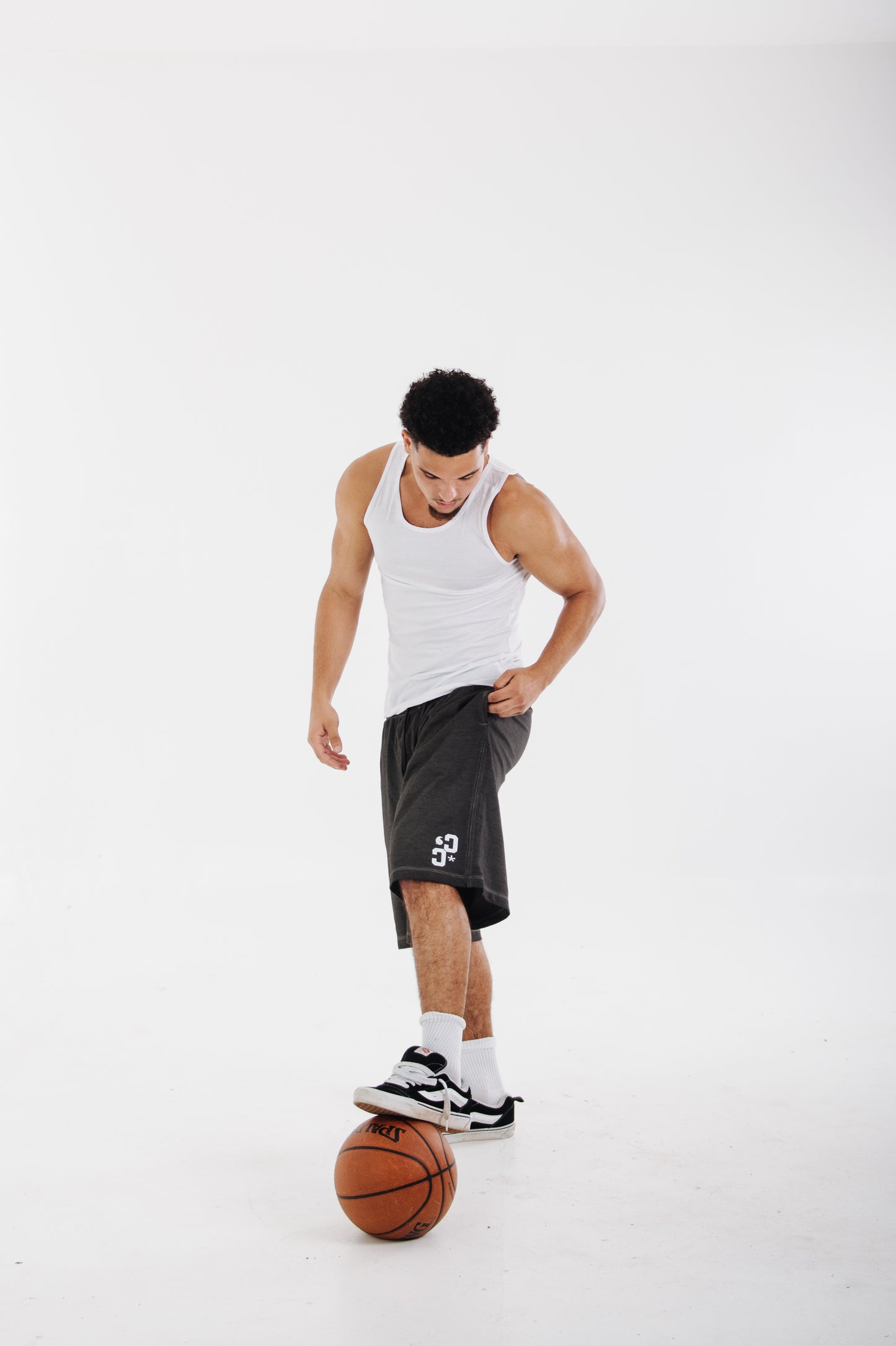 WE OUTSIDE SHORTS DARK pre order - CITY CARTER