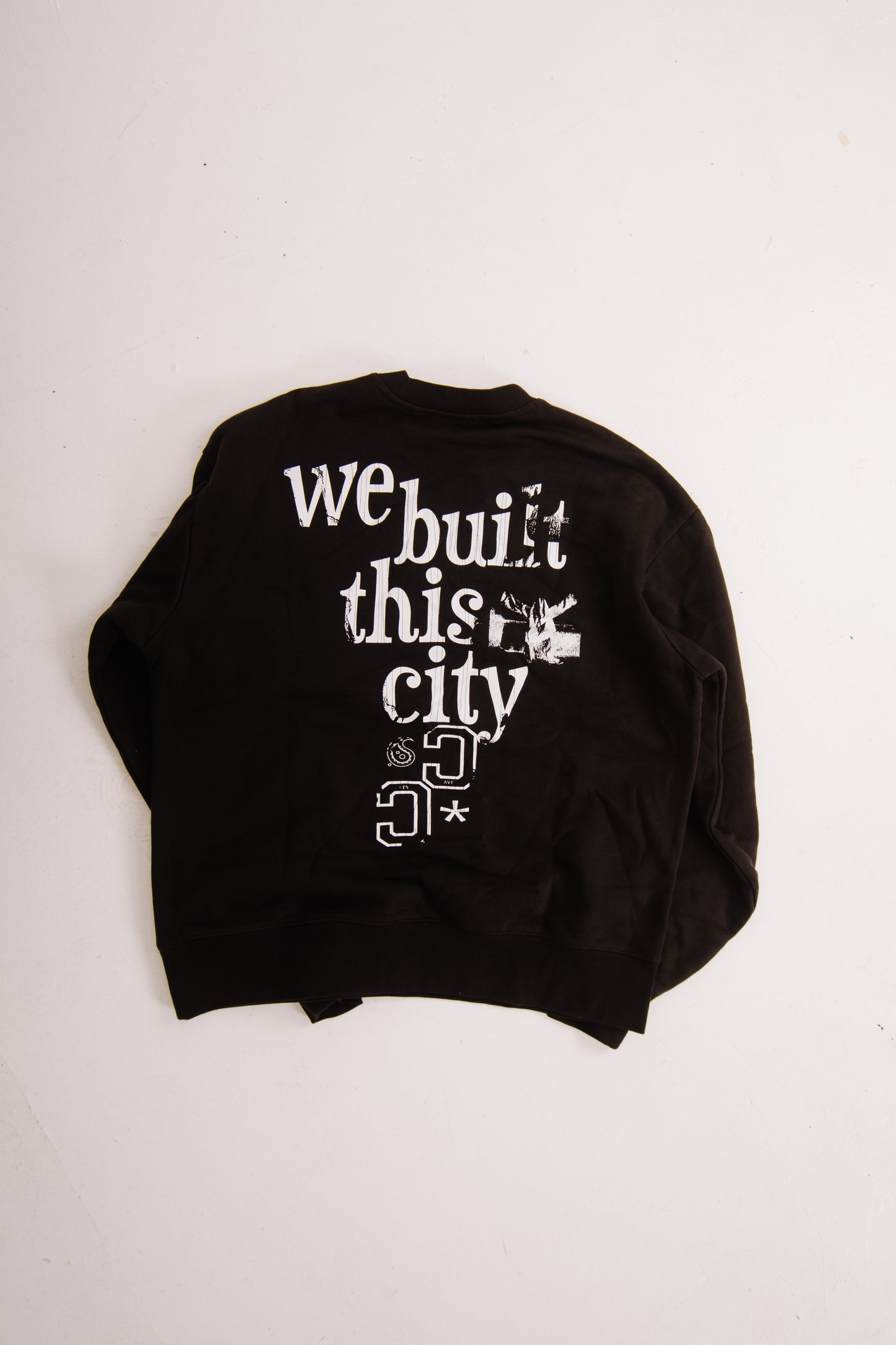 DIPLOMATIC CREWNECK - CITY CARTER