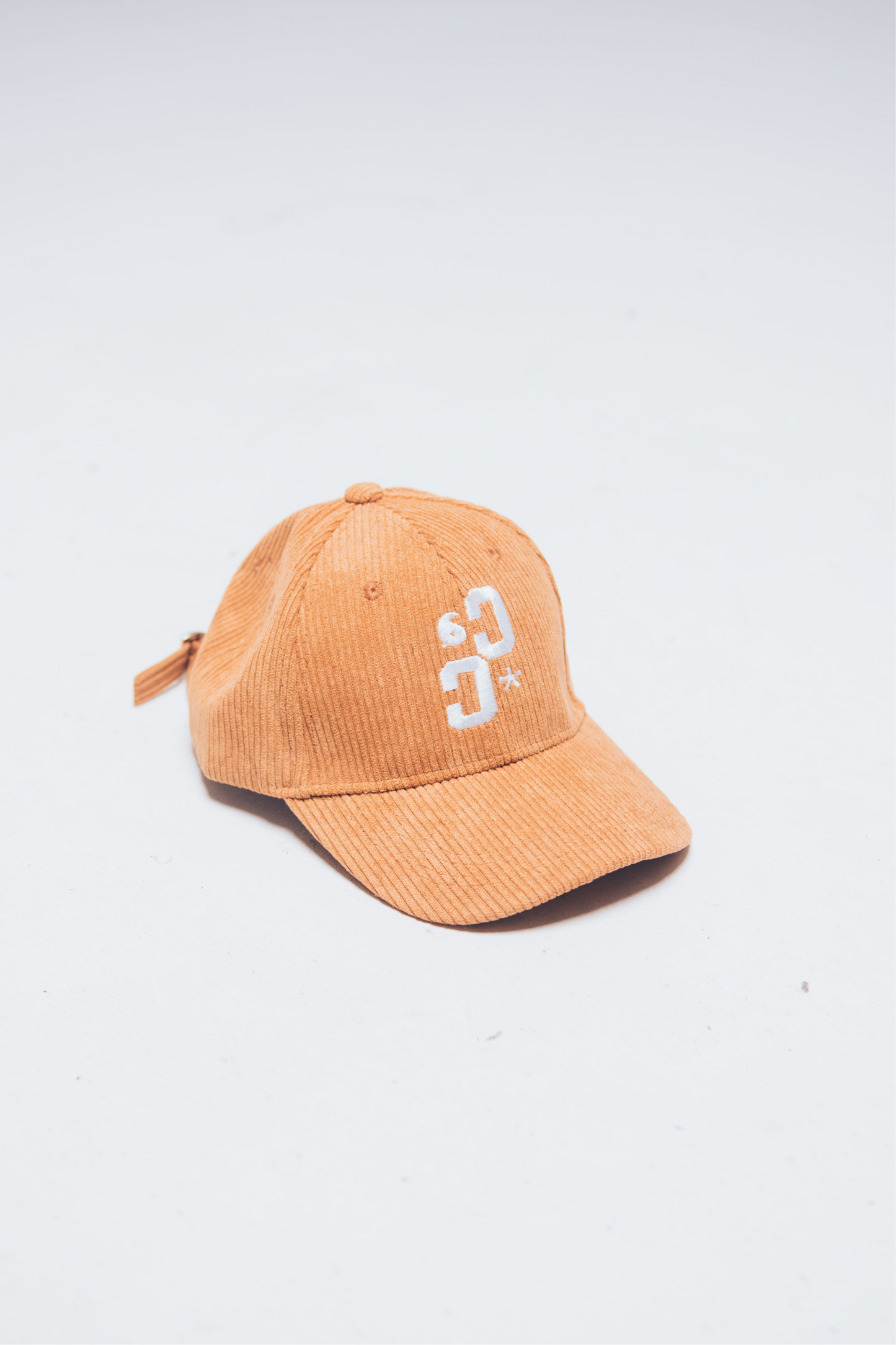 Beige SNAPBACK corduroy