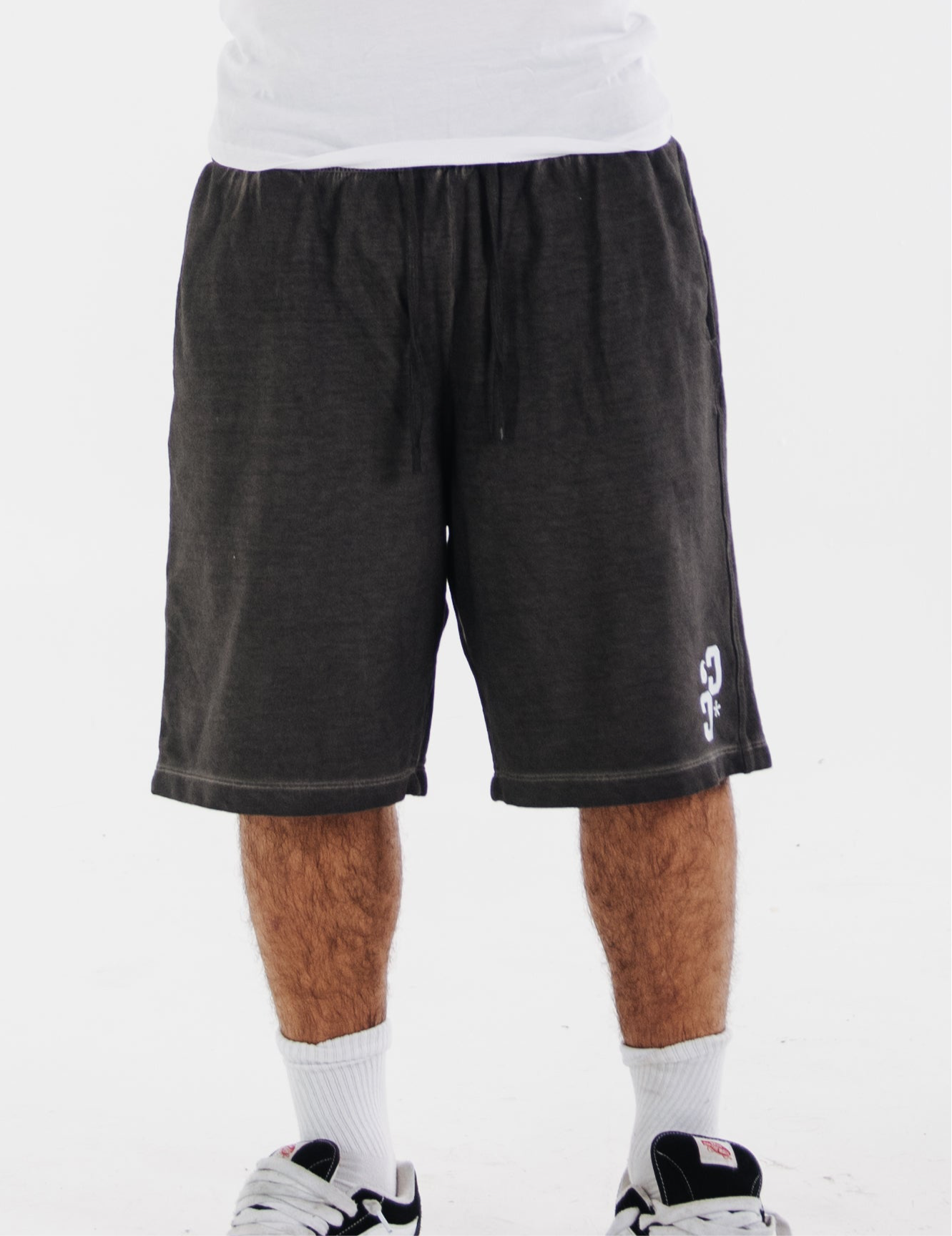 WE OUTSIDE SHORTS DARK pre order - CITY CARTER